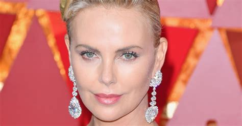 charlize theron in chopard oscars 2017 see the best in