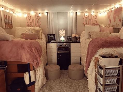 10 Ways To Style Your Dorm Room Society19