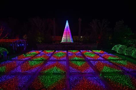 nc arboretums  annual winter lights holiday exhibit