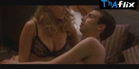 Alice Eve Underwear Scene In She S Out Of My League Tnaflix