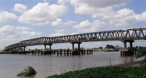 jembatan penghubung lalan jembatan kamariang menghubungkan kecamatan