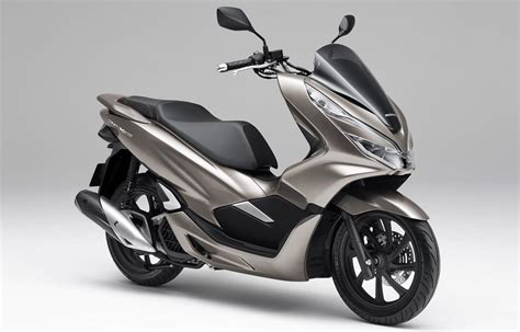 honda gave  pcx   fresh  update top speed