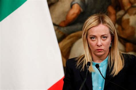 meloni opens talks  constitutional reform long  mirage  italy
