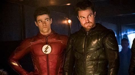 ‘the Flash’ Stephen Amell Returns To Reprise Oliver Queen Role Deadline