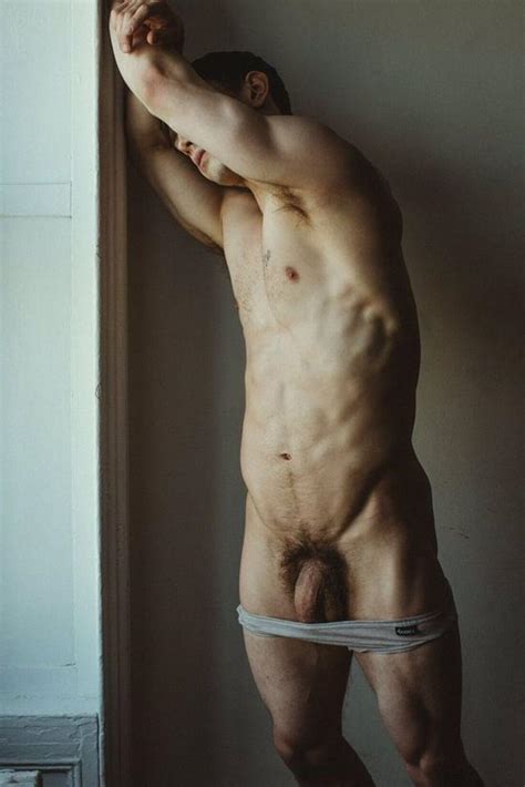 omg he s naked actor and model dominic albano omg blog