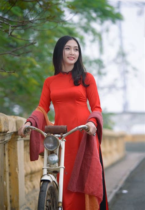 Pin By 叶 晓江 On Vietnamese Long Dress 5 Ao Dai Vietnamese Long Dress