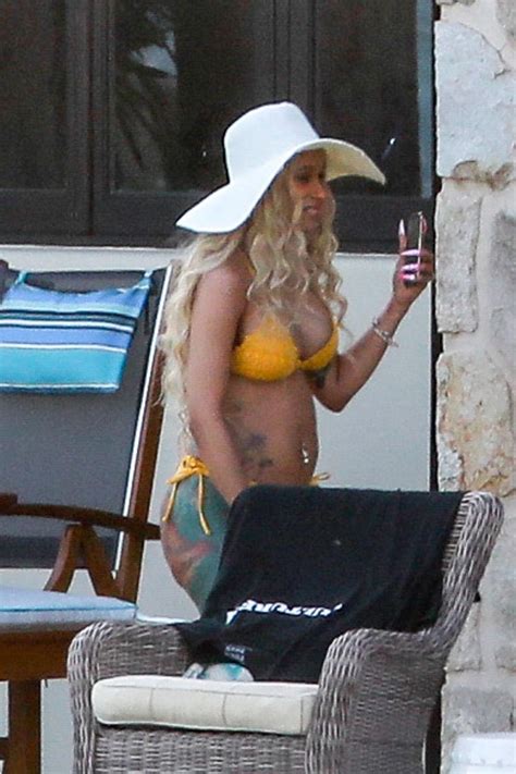 Cardi B Bikini Pics She S With Offset Again Scandal