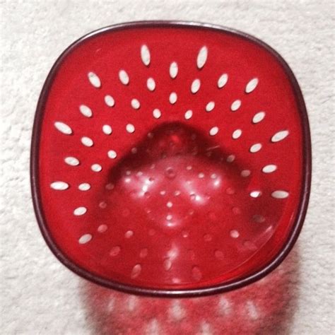 strawberry shaped colander red jole