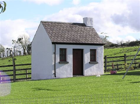 small house  kenneth allen geograph ireland