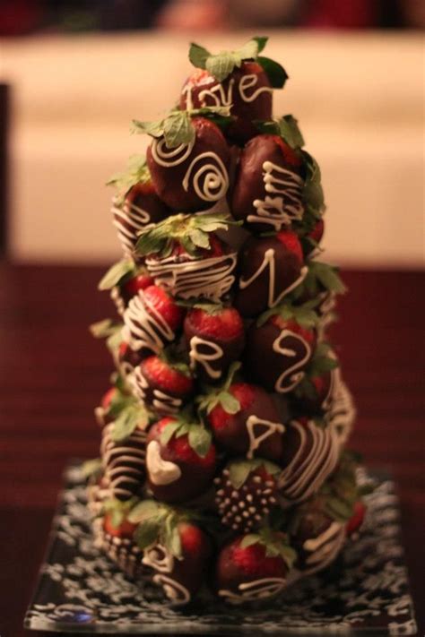 chocolate covered strawberries tower arte