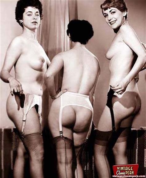 several amateur wifes showing their big round vintage asses porn titan