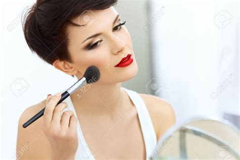 chicas maquillandose buscar  google face makeup tips  makeup