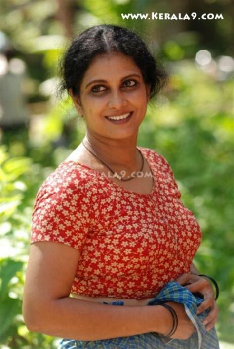 actress hot mundu blouse photos of malayalam actresses