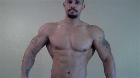 muscle flexing today    samson biggz bodybuilder model actor youtube