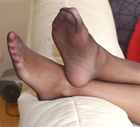 mature nylon feet tease fetish porn pic