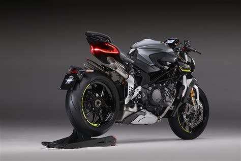 mv agusta superveloce   brutale  rr   unveiled  eicma