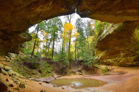 ash cave during fall hocking hills state park ohio [oc] [1920x1280