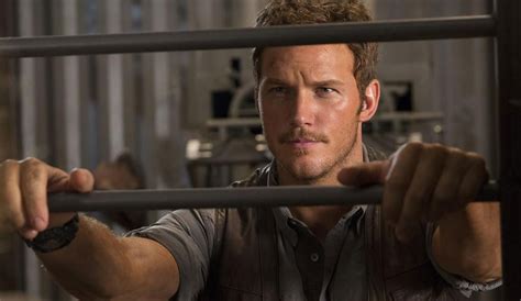 Jurassic World Trailer Chris Pratt Versus The Dinosaurs Big Gay