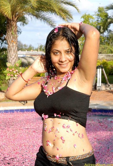 tamil movie actress bharathi hot navel show pics actress
