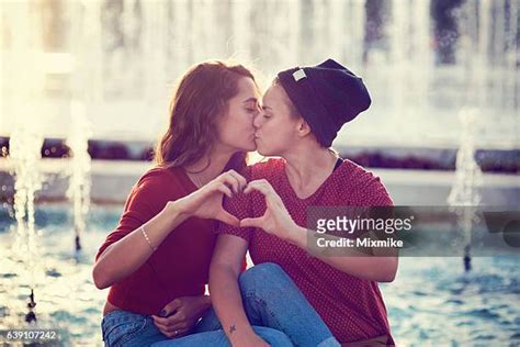lesbian girls kissing photos and premium high res pictures getty images