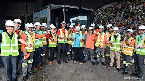 sembwaste signs mou  attract workers  upgrade skills  recycling