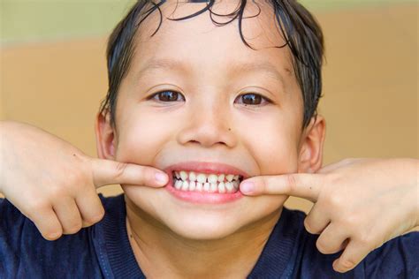 childrens teeth erupt  fall  adelberg pediatric