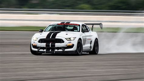 cool facts   sold  ford mustang fps race car