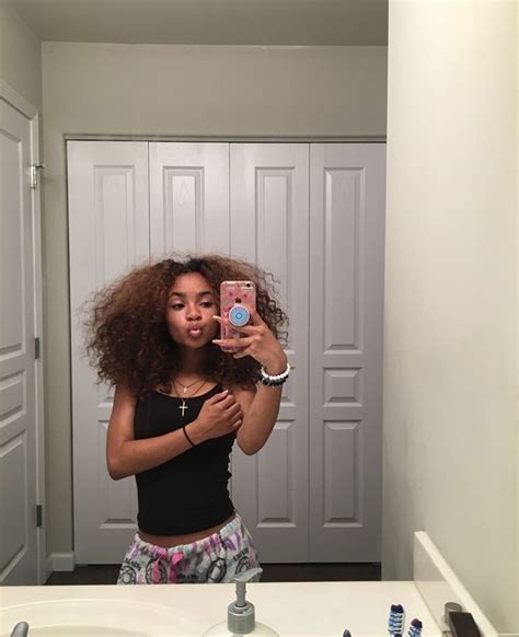 pin by 𝑏𝑙𝑎𝑐𝑘 𝑙𝑢𝑥𝑢𝑟𝑦🤎 on summer picture outfit ideas curly girl