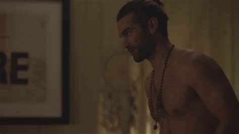 omg his butt chace crawford finally shows us some ass in casual omg blog [the