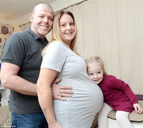 ivf mum expecting two sets of identical twins daily mail online