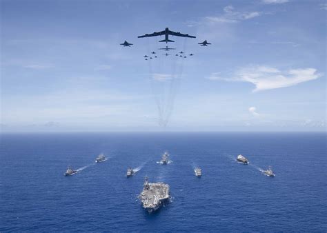 high end exercise valiant shield 2018 features joint strike fighters 15 000 personnel usni news
