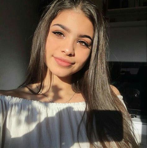 𝗖𝗮𝘀𝘁 𝗪𝗮𝘁𝘁𝗽𝗮𝗱 𝗚𝗶𝗿𝗹 Brown Hair Selfie Snapchat Girls Brunette Girl
