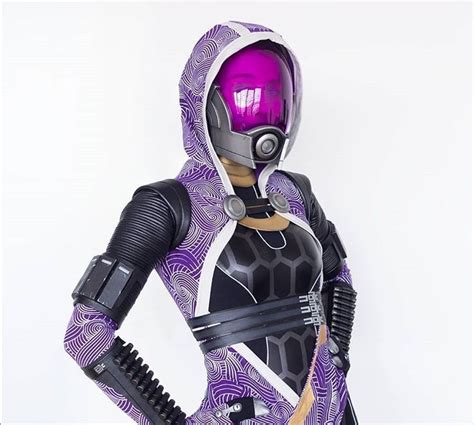 this tali from mass effect cosplay even has a light up mouthpiece pc