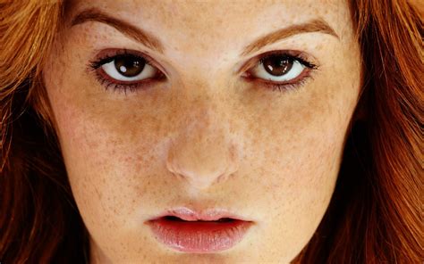 Faye Reagan Redhead Freckles Wallpaper Coolwallpapers Me