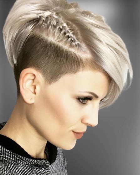Great Style 54 Haircut 2021 Female Pixie
