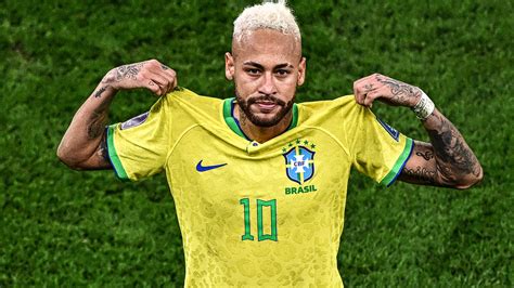 psg dealt huge neymar blow brazilian star ruled   months