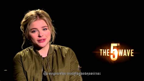 The 5th Wave Chloe Grace Moretz Greeting To Cambodian