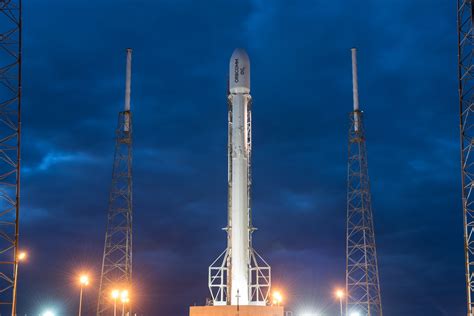 falcon  landed spacex soft lands rocket  launch  historic feat universe today