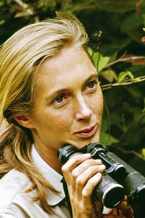 8 empowering halloween costume ideas who what wear jane goodall
