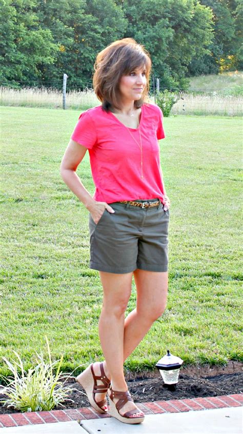 Shorts For Women Over 40 Cyndi Spivey Summer Outfits Women Over 40
