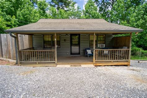 Rustic Pine Cabin Cabins For Rent In Helen Georgia United States