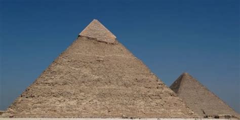 Photographer Fakes Sex Atop Great Pyramid And Angers