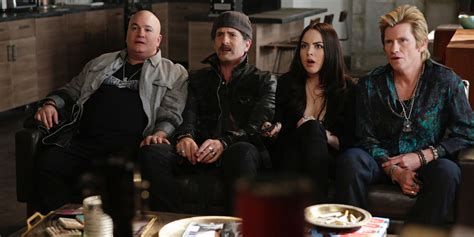 sexanddrugsandrockandroll season 2 premiere gets funny about free