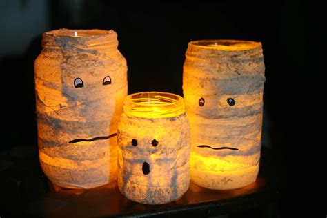 easy halloween crafts  kids readers digest
