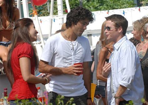 Vincent Chase And Eric Murphy Greet A Girl From Back Home