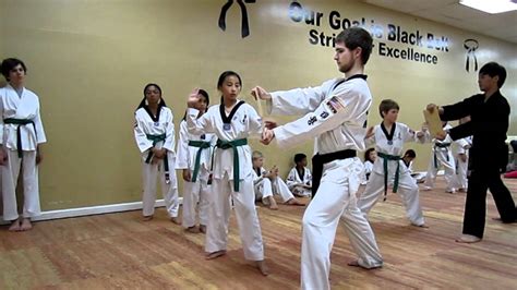yuk cari tahu teknik dasar taekwondo   diketahui pemula
