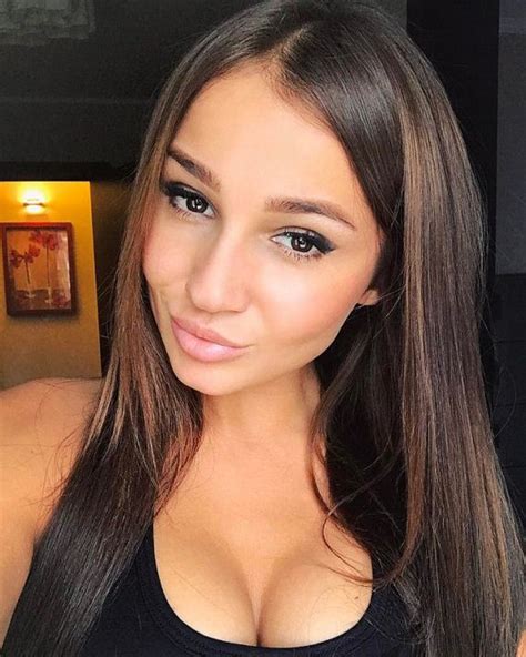 The Hottest Selfies On The Net Barnorama