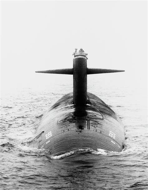 uss thresher submarine photograph   navyscience photo library