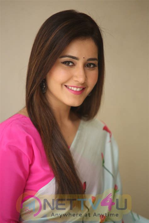 Actress Raashi Khanna Cute Pics 586641 Galleries And Hd Images
