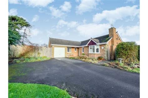 3 bedroom detached bungalow for sale in meadow close northallerton